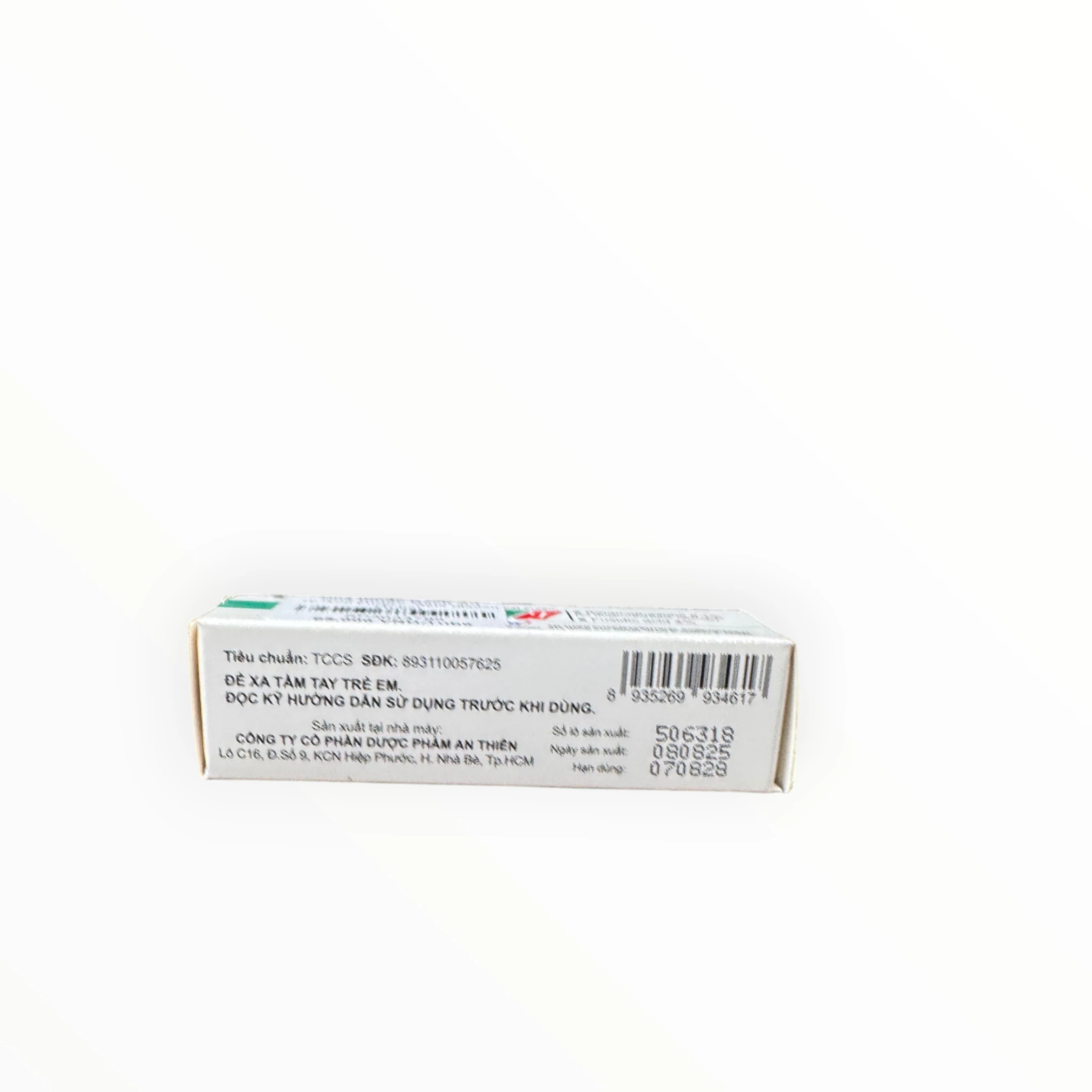 Kem bôi da Bladen F Betamethasone 0,1%, Acid fusidic 2% kháng khuẩn, chống viêm, điều trị viêm da nhiễm khuẩn (Tuýp 5g) 3 3 Bladen